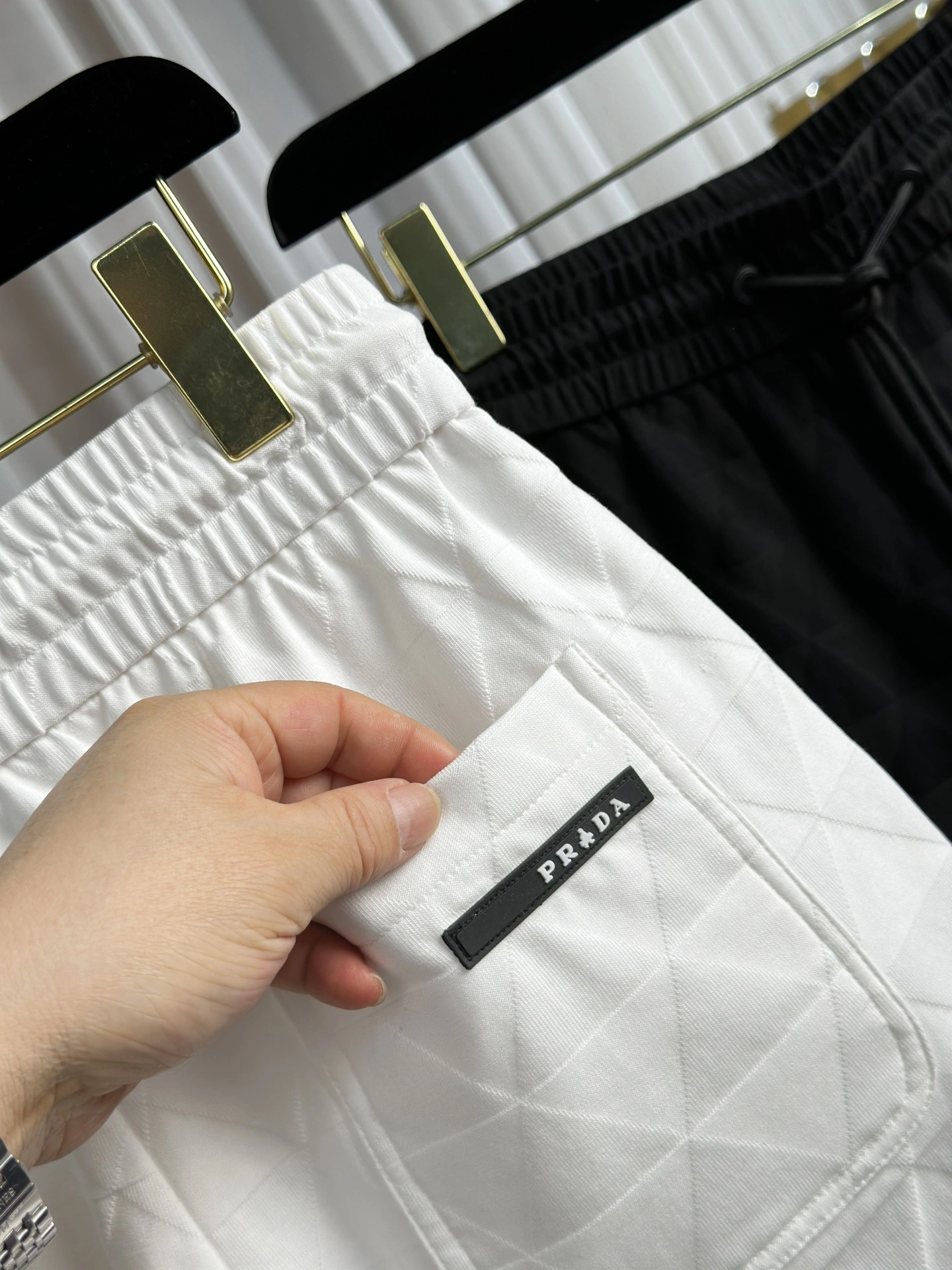 P*rada Pants Top Quality D17 202405025- SmoothTexture 13511