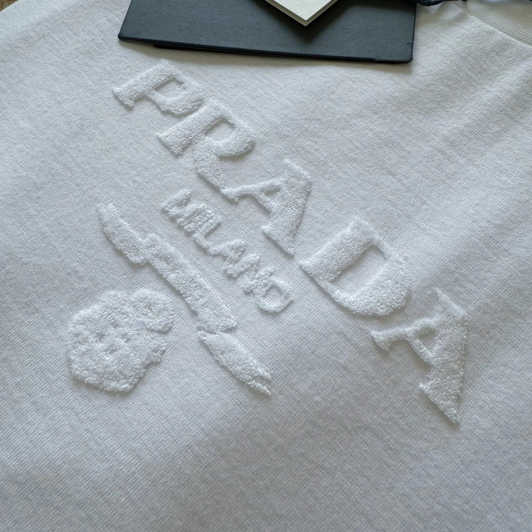 P*rada T-Shirt Top Quality D17 20240821- BestValue 13476