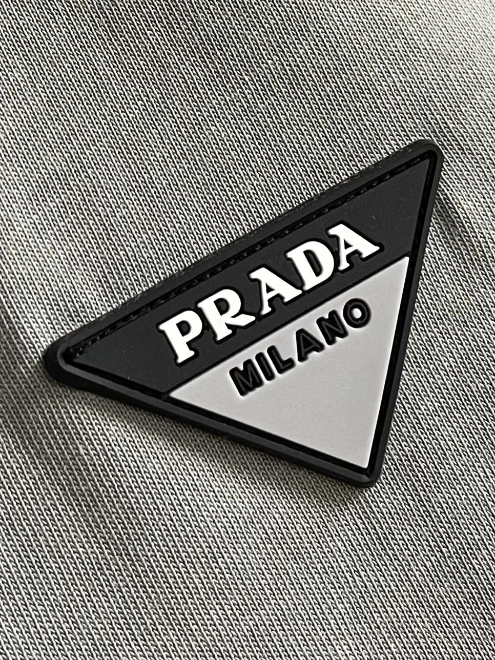 Resilient P*rada T-Shirt Top Quality D17 20240826- 13457