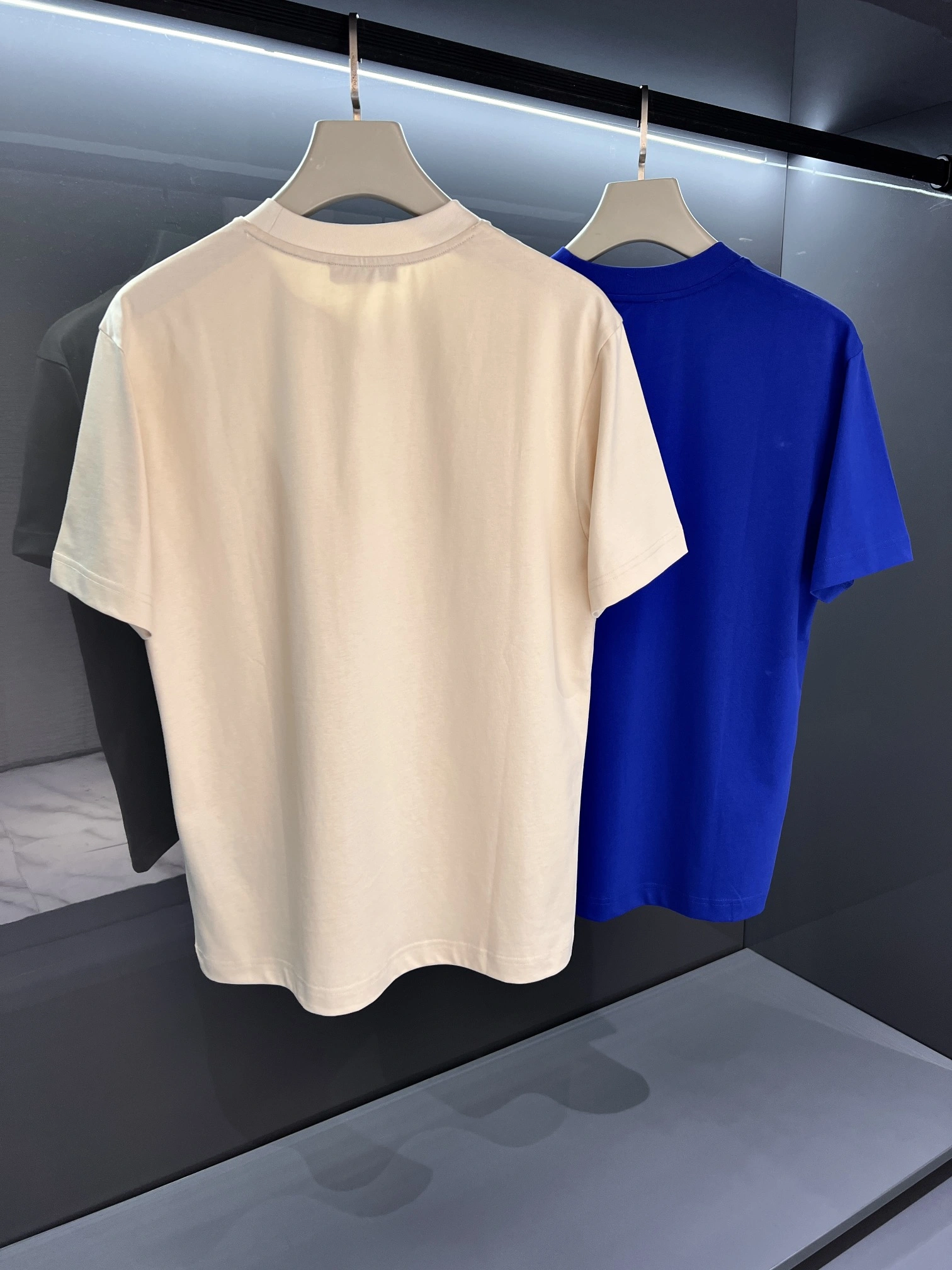 P*rada T-shirt Top Quality D17 20240323- OnTrend 13740