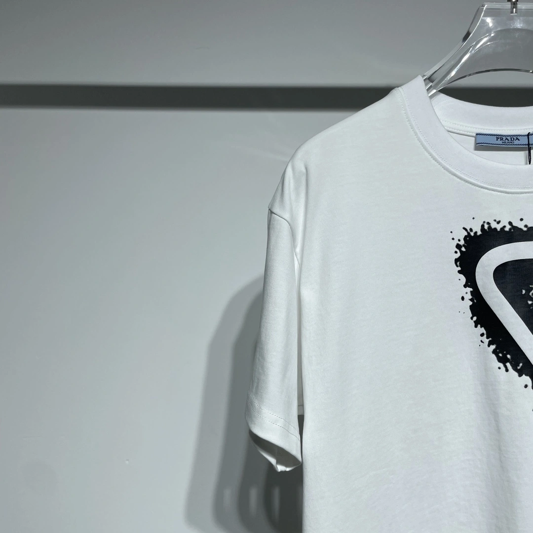 P*rada T-shirt Top Quality D17 20240328- Durable 13719