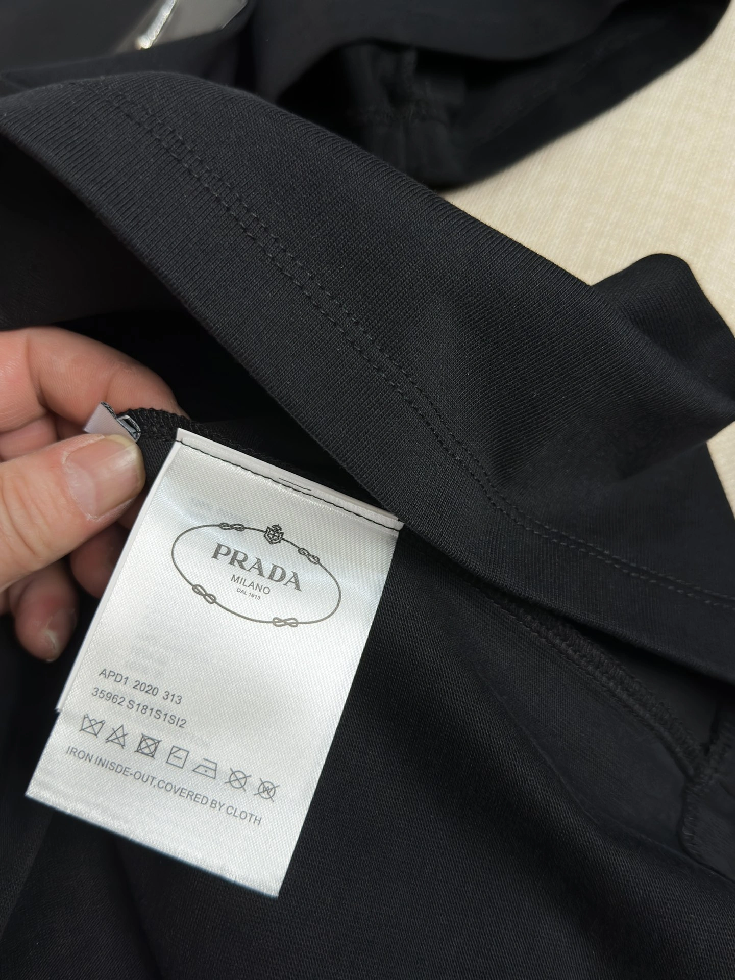 Durable P*rada T-shirt Top Quality D17 20240406- 13683