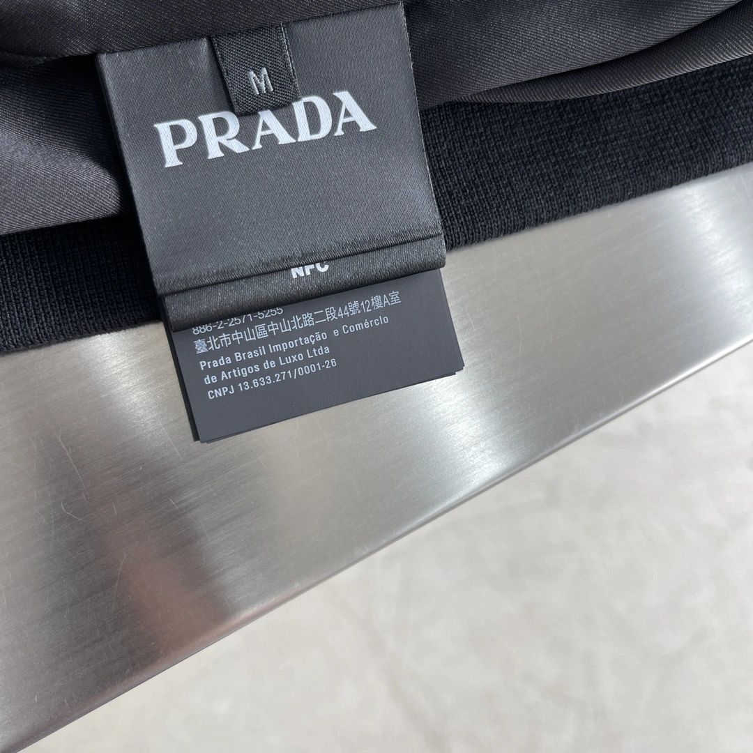 P*rada T-shirt Top Quality D17 20240413- Durable 13651