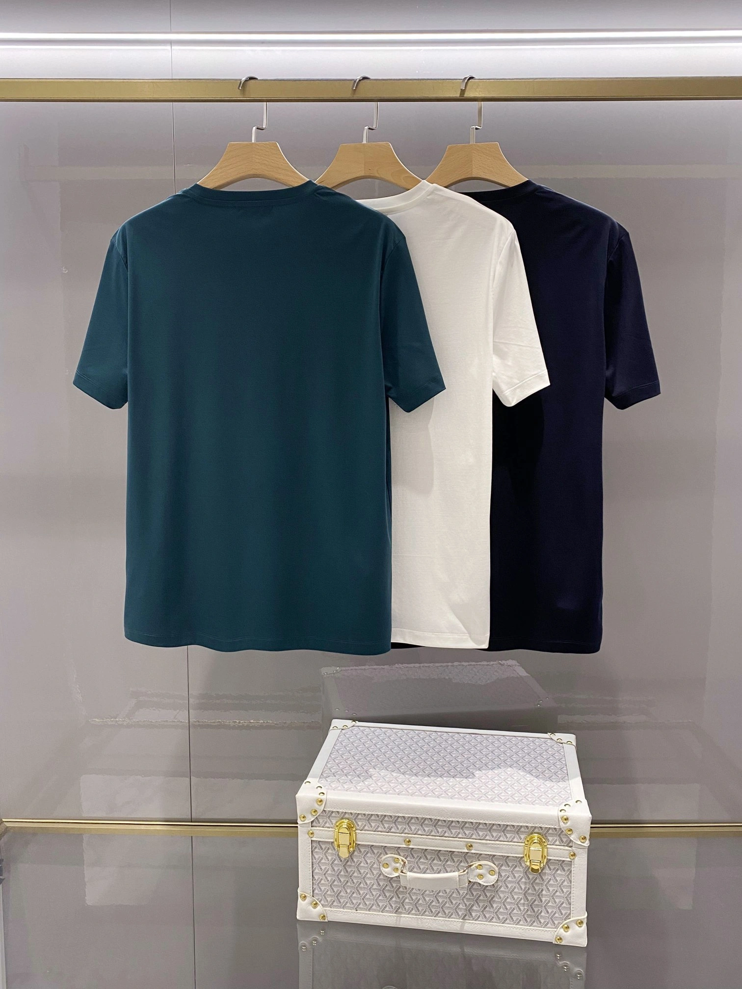 Flexible P*rada T-shirt Top Quality D17 20240425- 13625