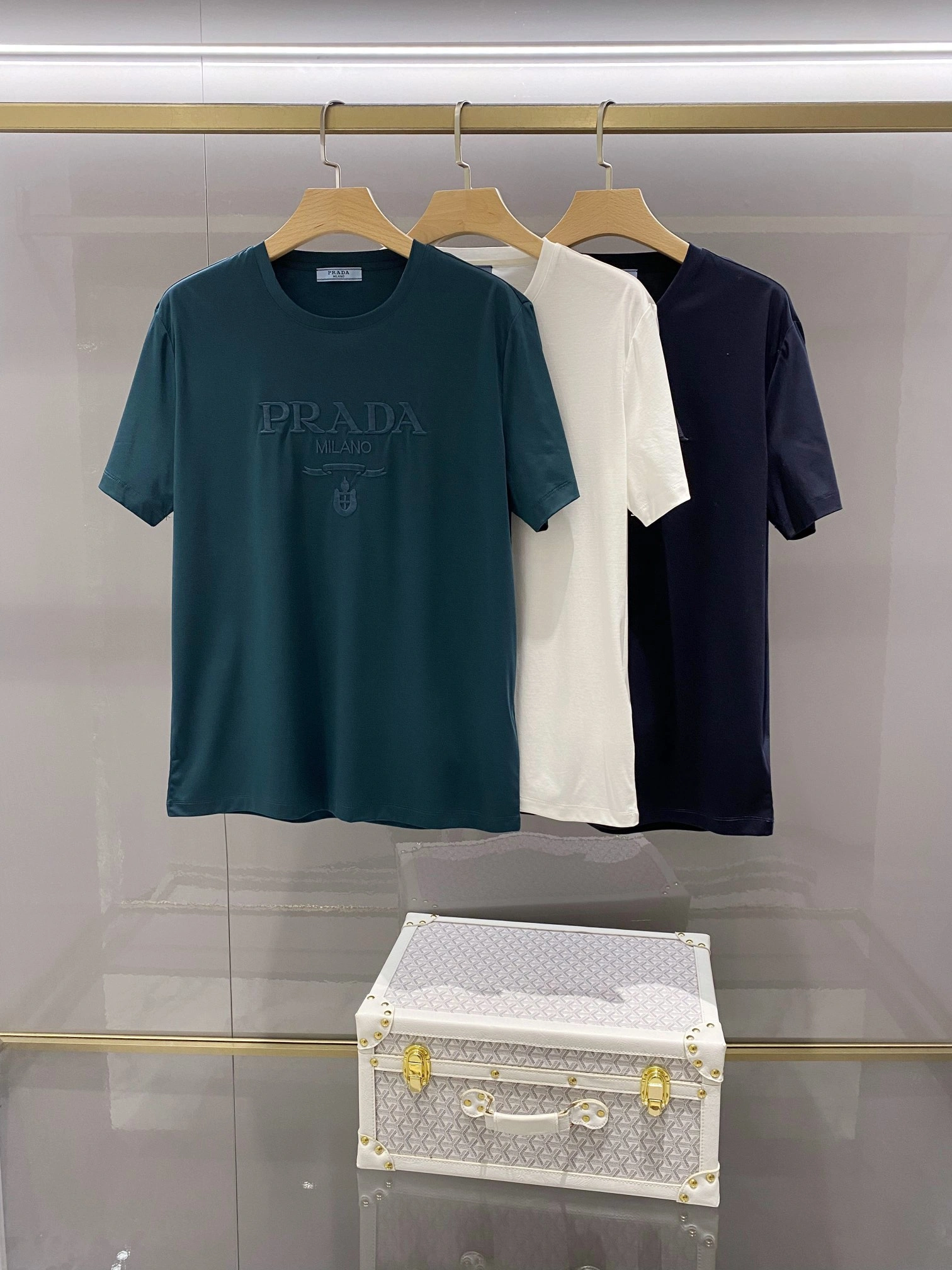 Flexible P*rada T-shirt Top Quality D17 20240425- 13625
