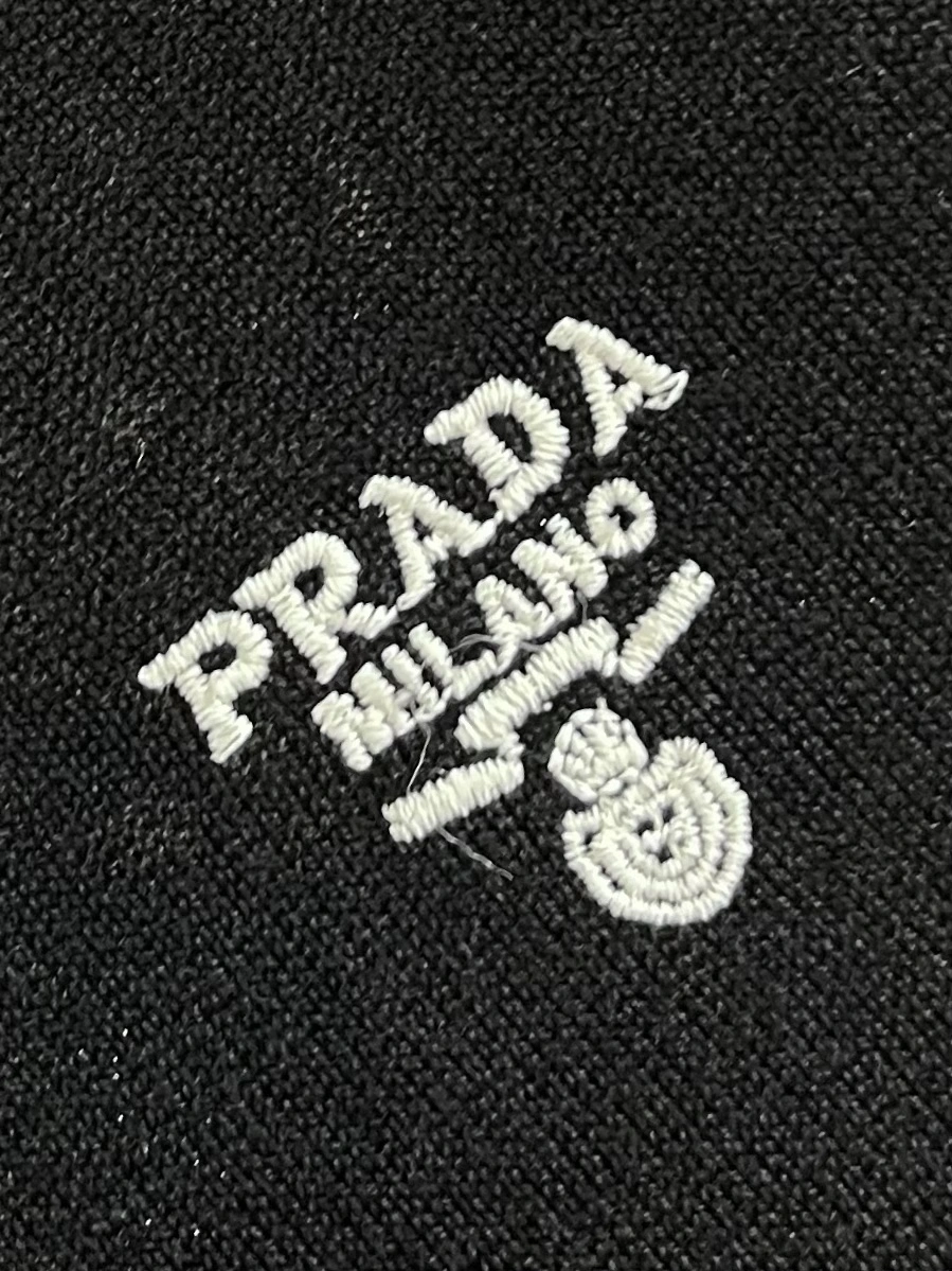 P*rada T-shirt Top Quality D17 20240430- EasyCare 13607