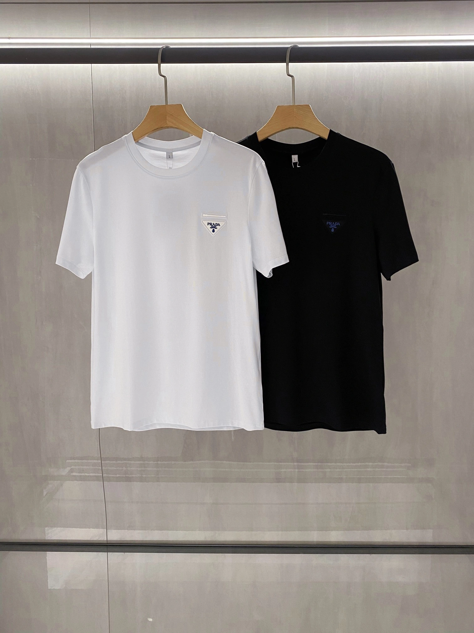 SmoothTexture P*rada T-shirt Top Quality D17 20240430- 13609