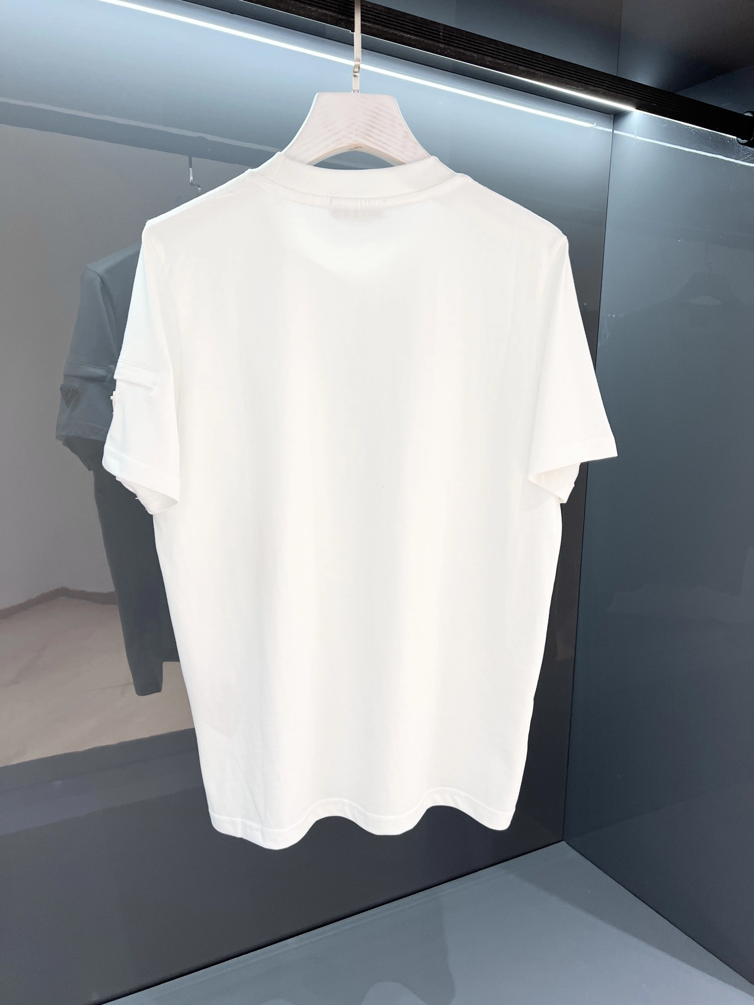Efficient P*rada T-shirt Top Quality D17 20240501- 13601