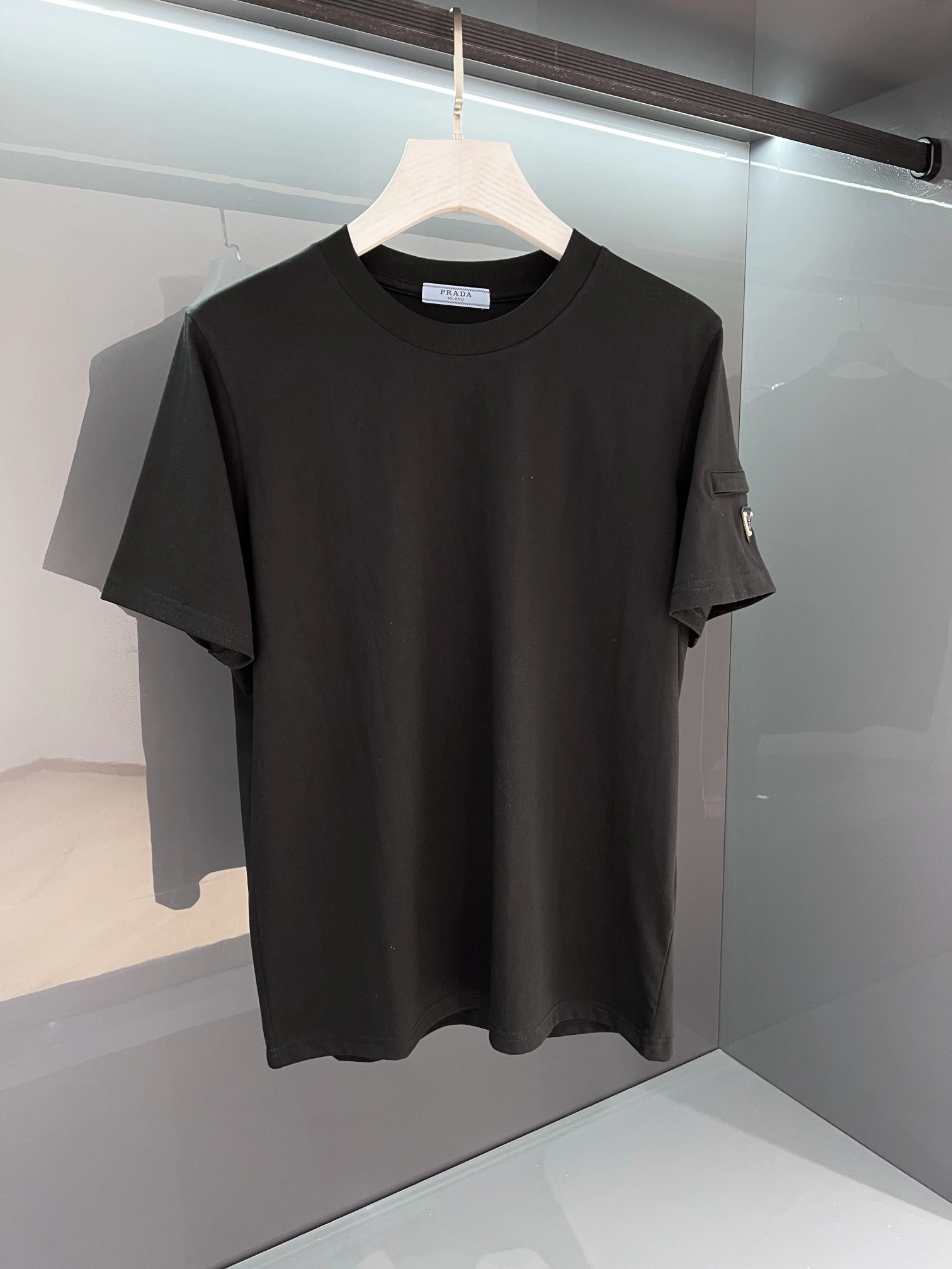 Efficient P*rada T-shirt Top Quality D17 20240501- 13601