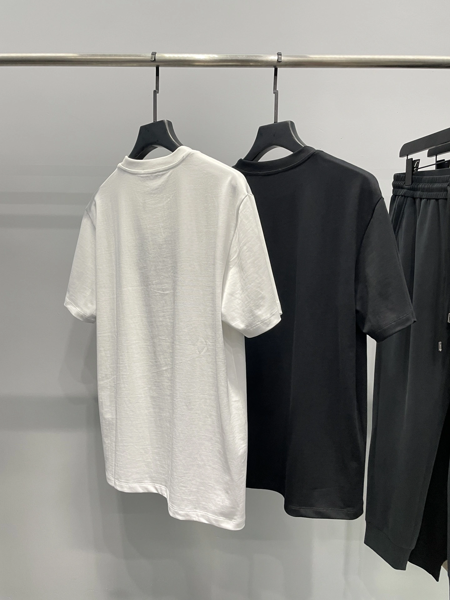 P*rada T-shirt Top Quality D17 20240502- Reliable 13599