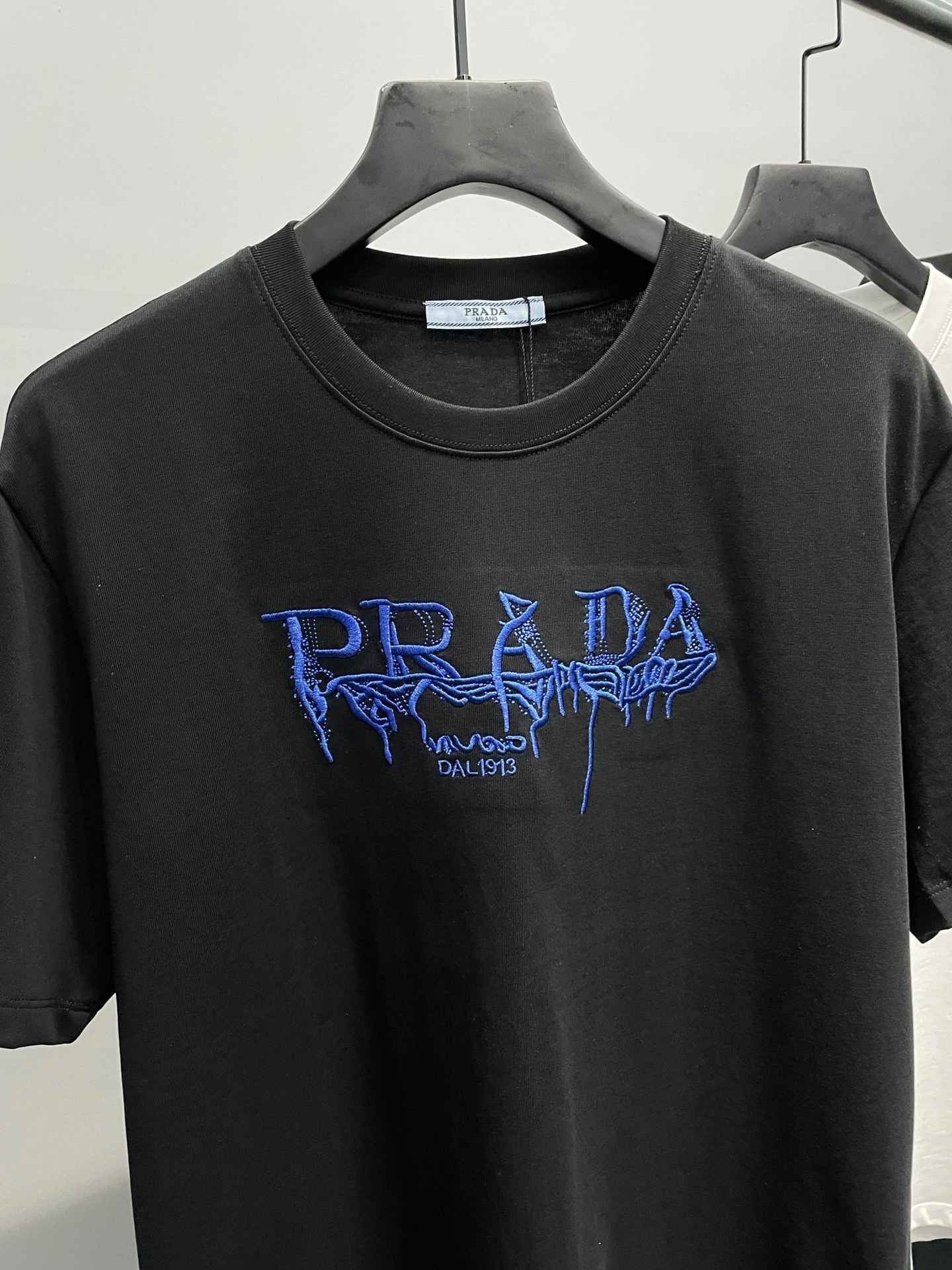 P*rada T-shirt Top Quality D17 20240502- Reliable 13599