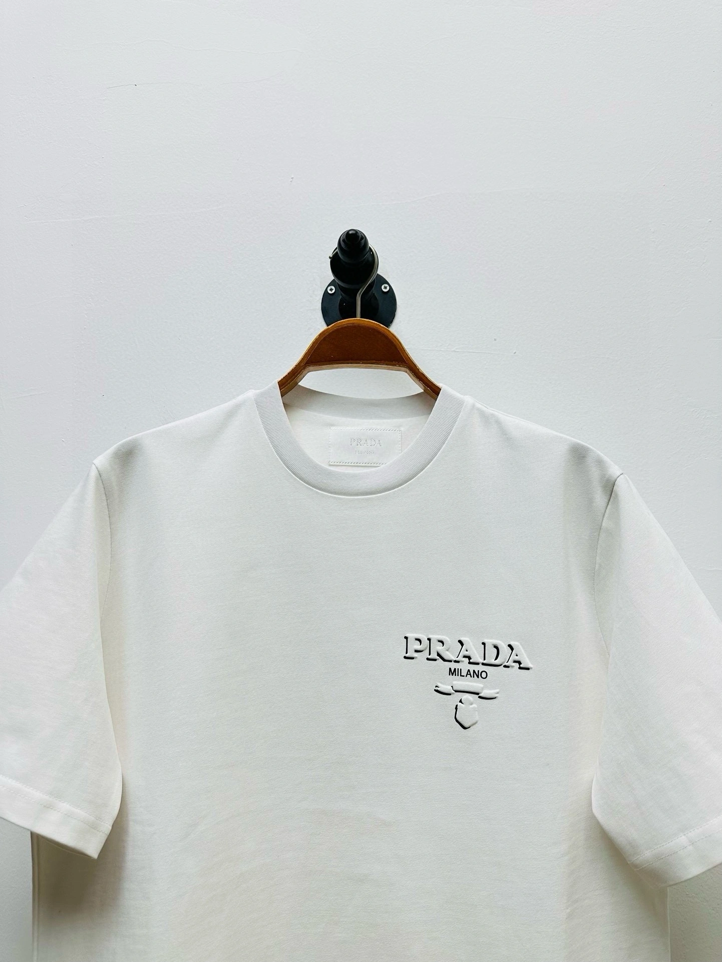 P*rada T-shirt Top Quality D17 20240506- EasyCare 13590