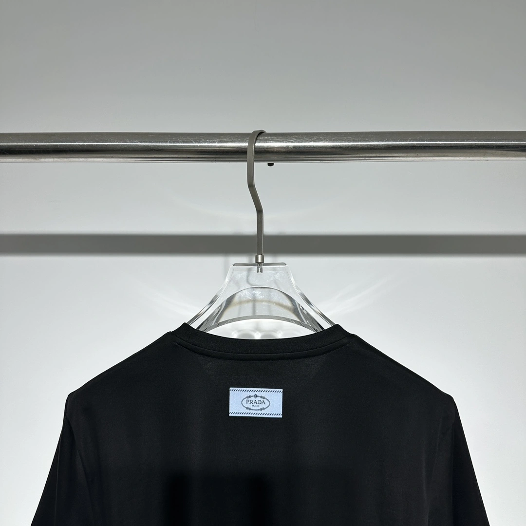 Supportive P*rada T-shirt Top Quality D17 20240506- 13587