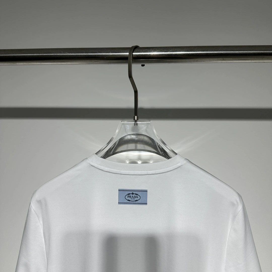 FreshLook P*rada T-shirt Top Quality D17 20240506- 13586