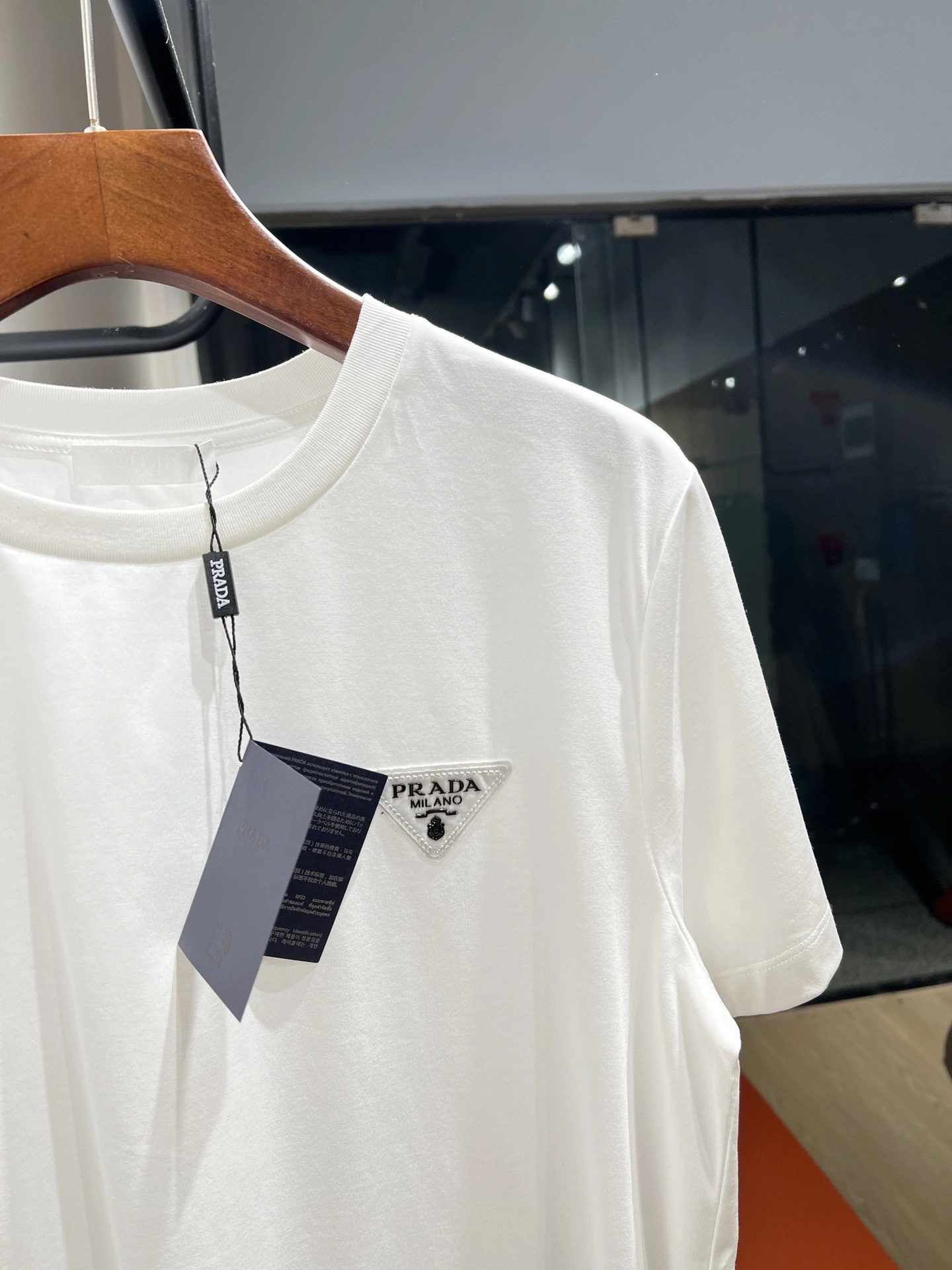 Comfortable P*rada T-shirt Top Quality D17 20240507- 13580