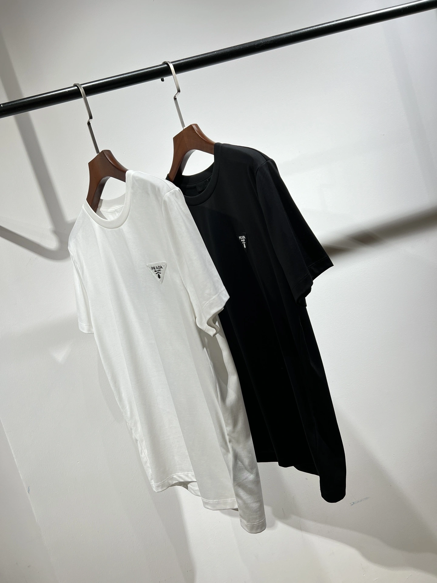 Comfortable P*rada T-shirt Top Quality D17 20240507- 13580