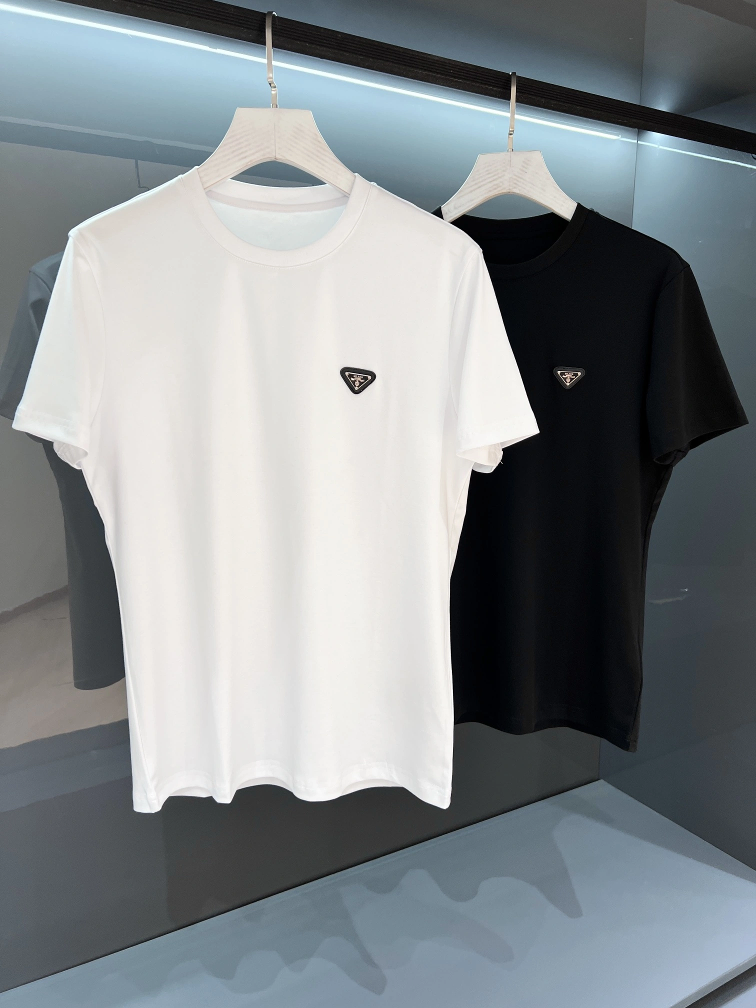 Lightweight P*rada T-shirt Top Quality D17 20240514- 13556