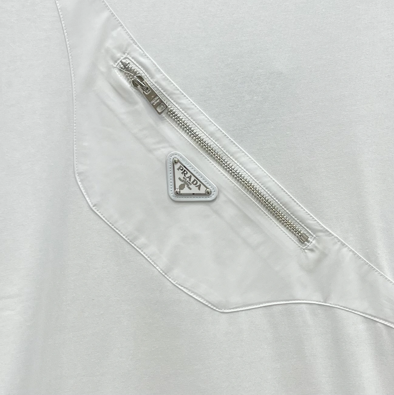 Practical P*rada T-shirt Top Quality D17 20240516- 13547