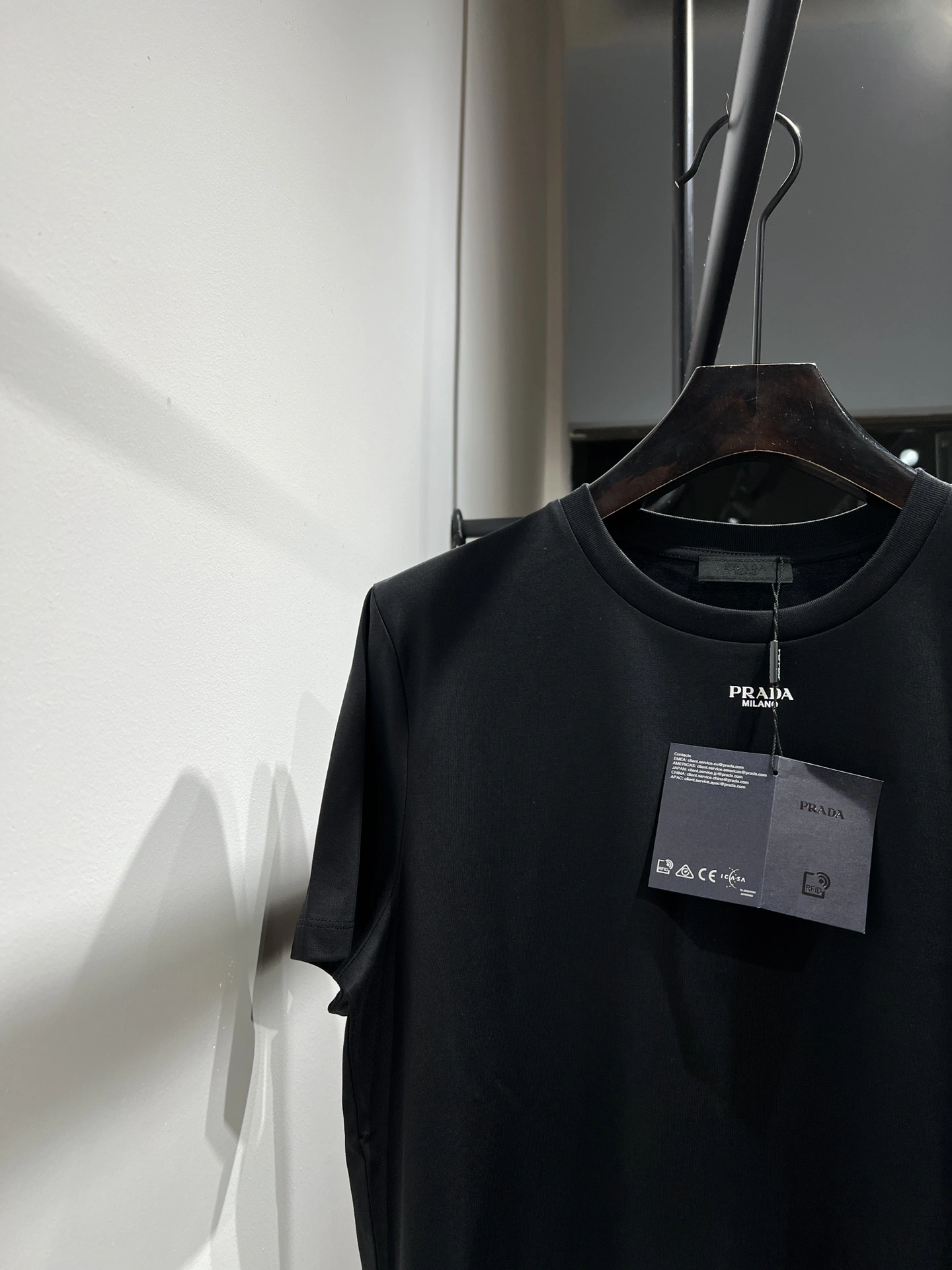 P*rada T-shirt Top Quality D17 20240517- Sleek 13545