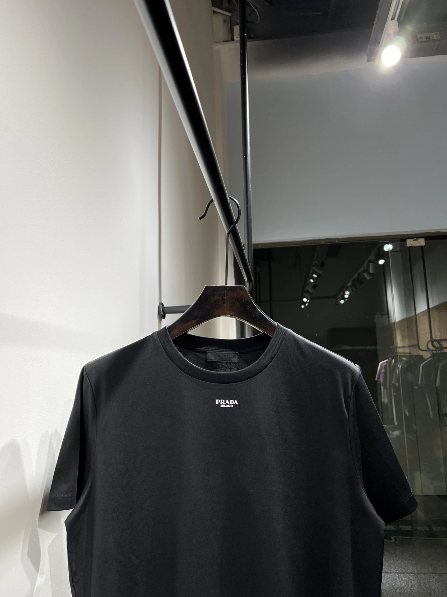 P*rada T-shirt Top Quality D17 20240517- Sleek 13545