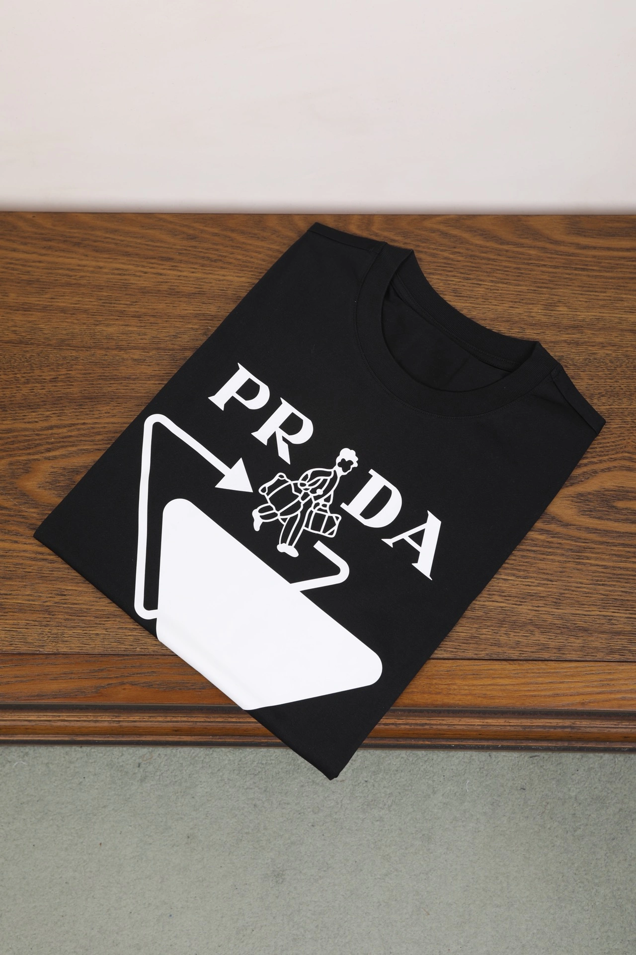 P*rada T-shirt Top Quality D17 20240518- RelaxedFit 13541