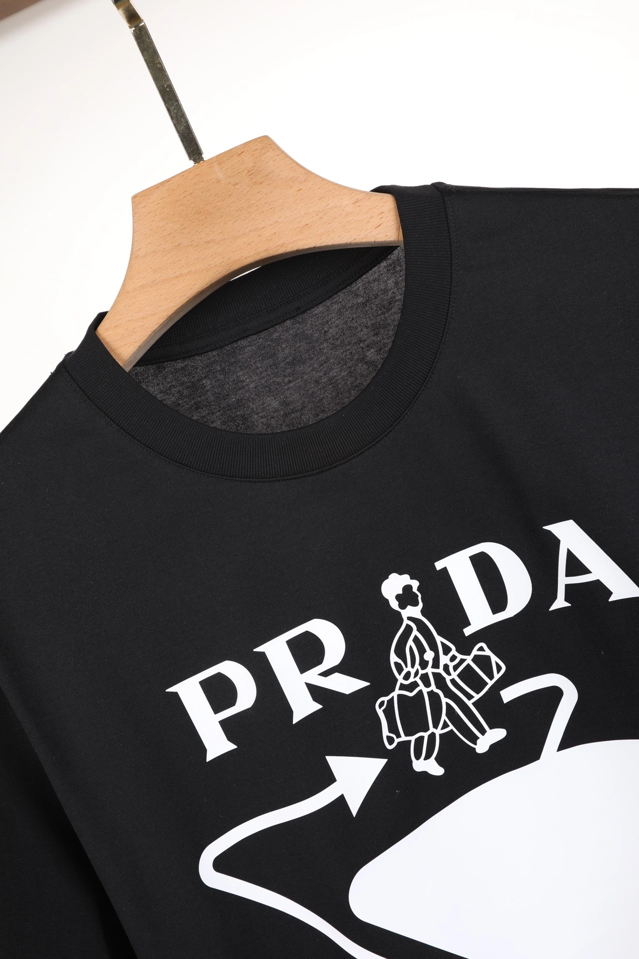 P*rada T-shirt Top Quality D17 20240518- RelaxedFit 13541