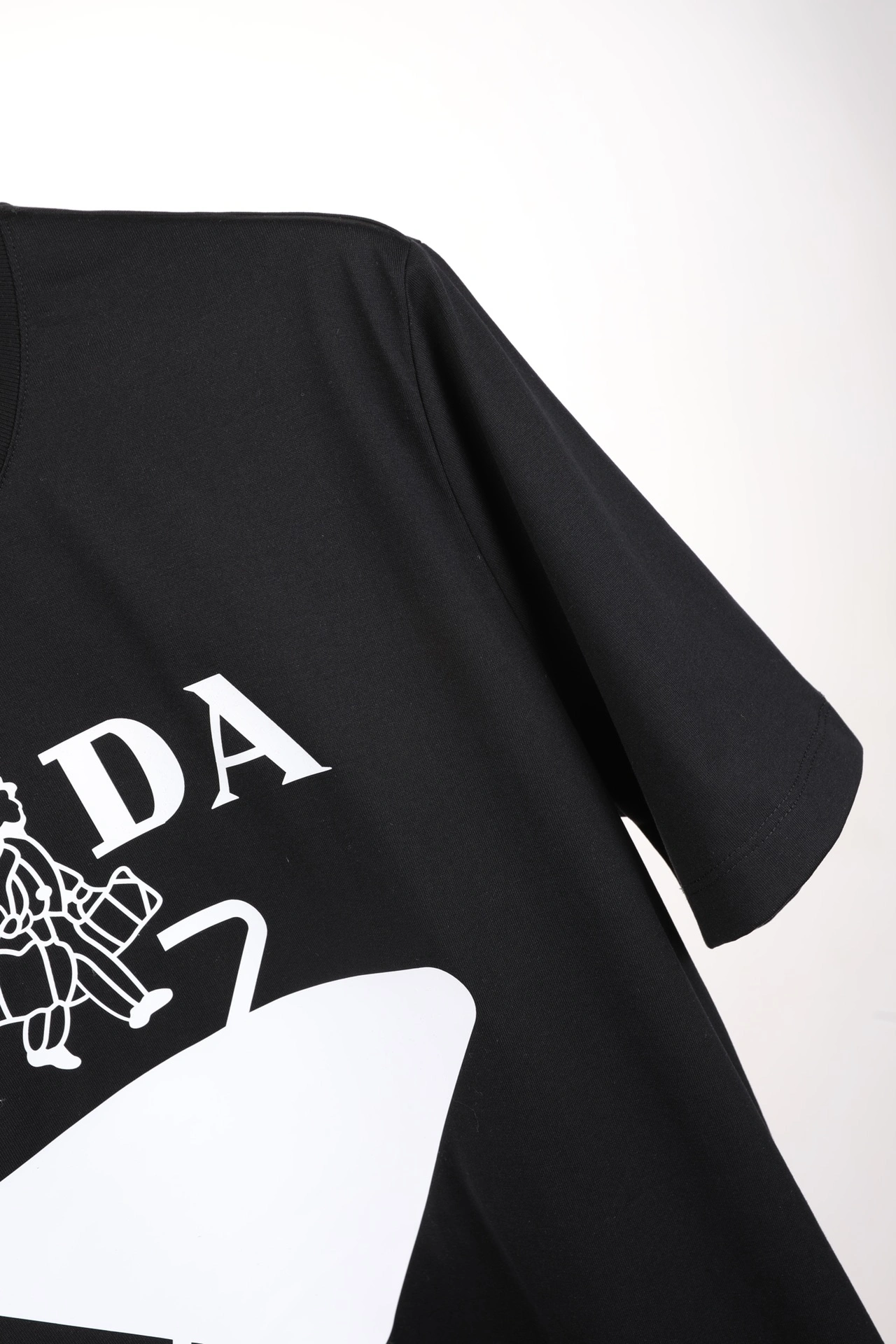 P*rada T-shirt Top Quality D17 20240518- RelaxedFit 13541