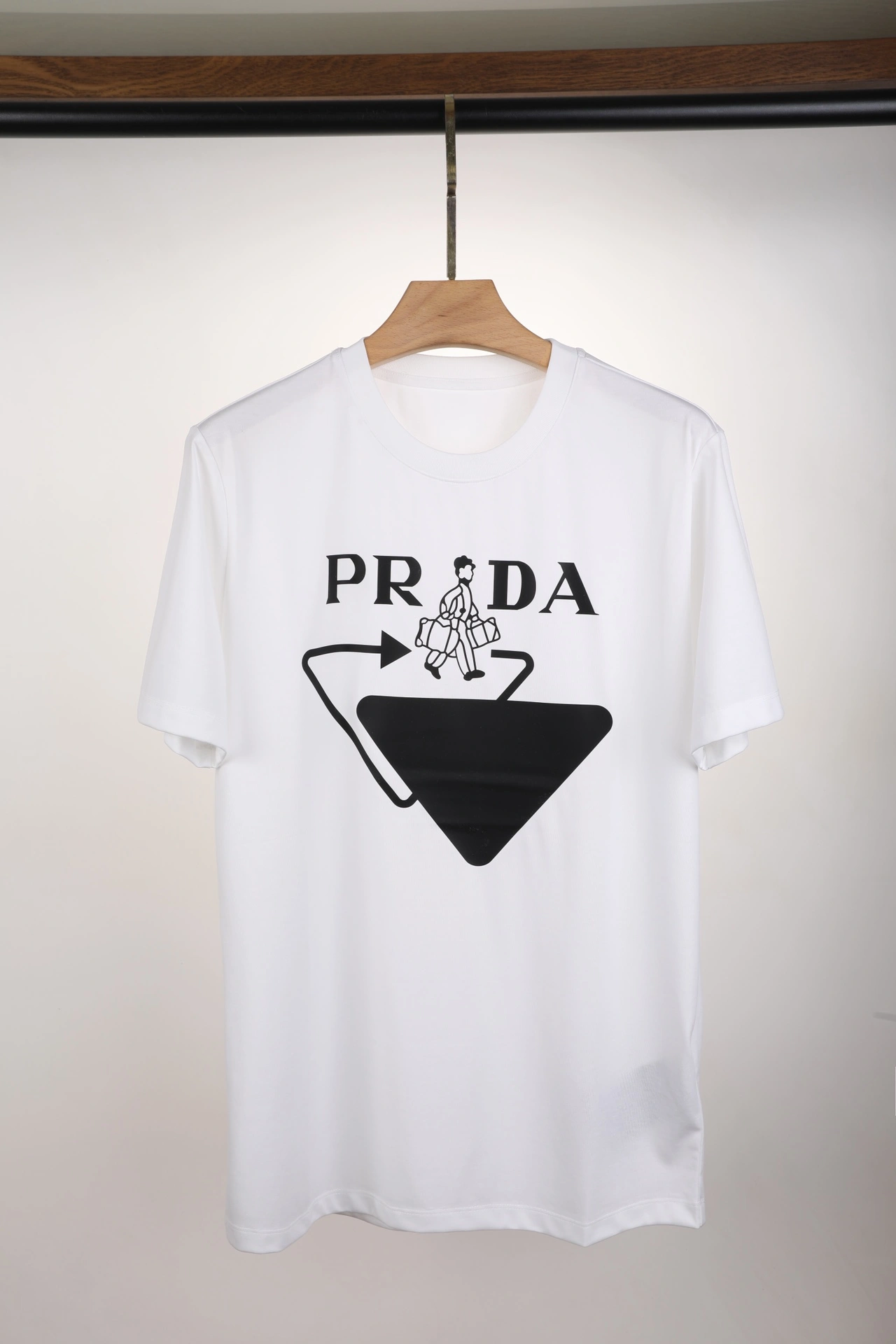 P*rada T-shirt Top Quality D17 20240518- SmoothTexture 13540