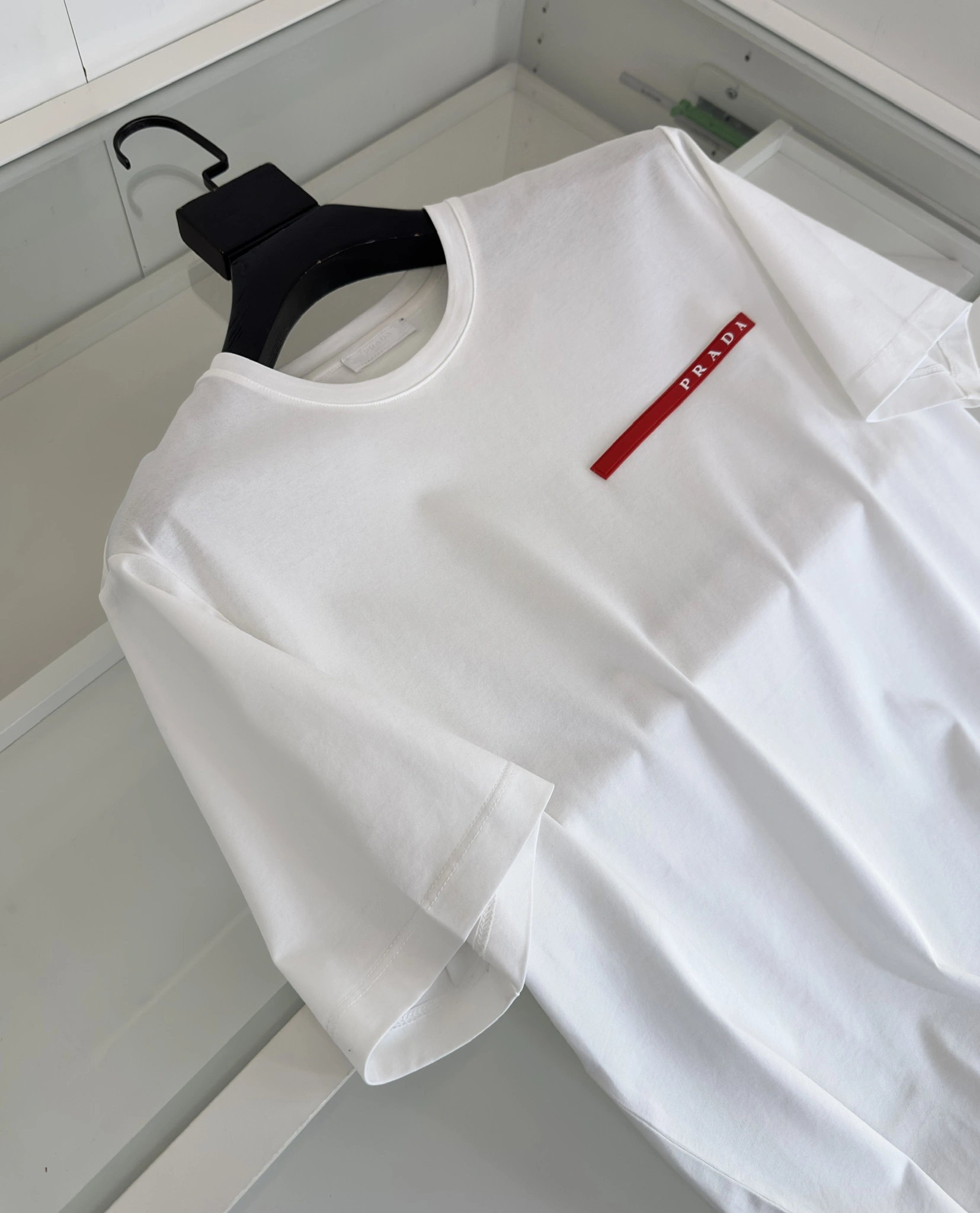 P*rada T-shirt Top Quality D17 20240525- WellDesigned 13512