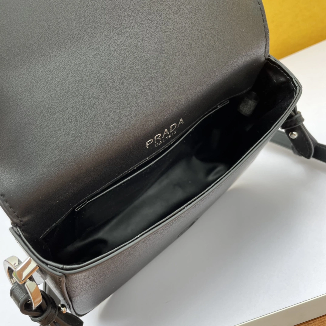 P*rada Top Bag 20*17*6cm FastDry 9488