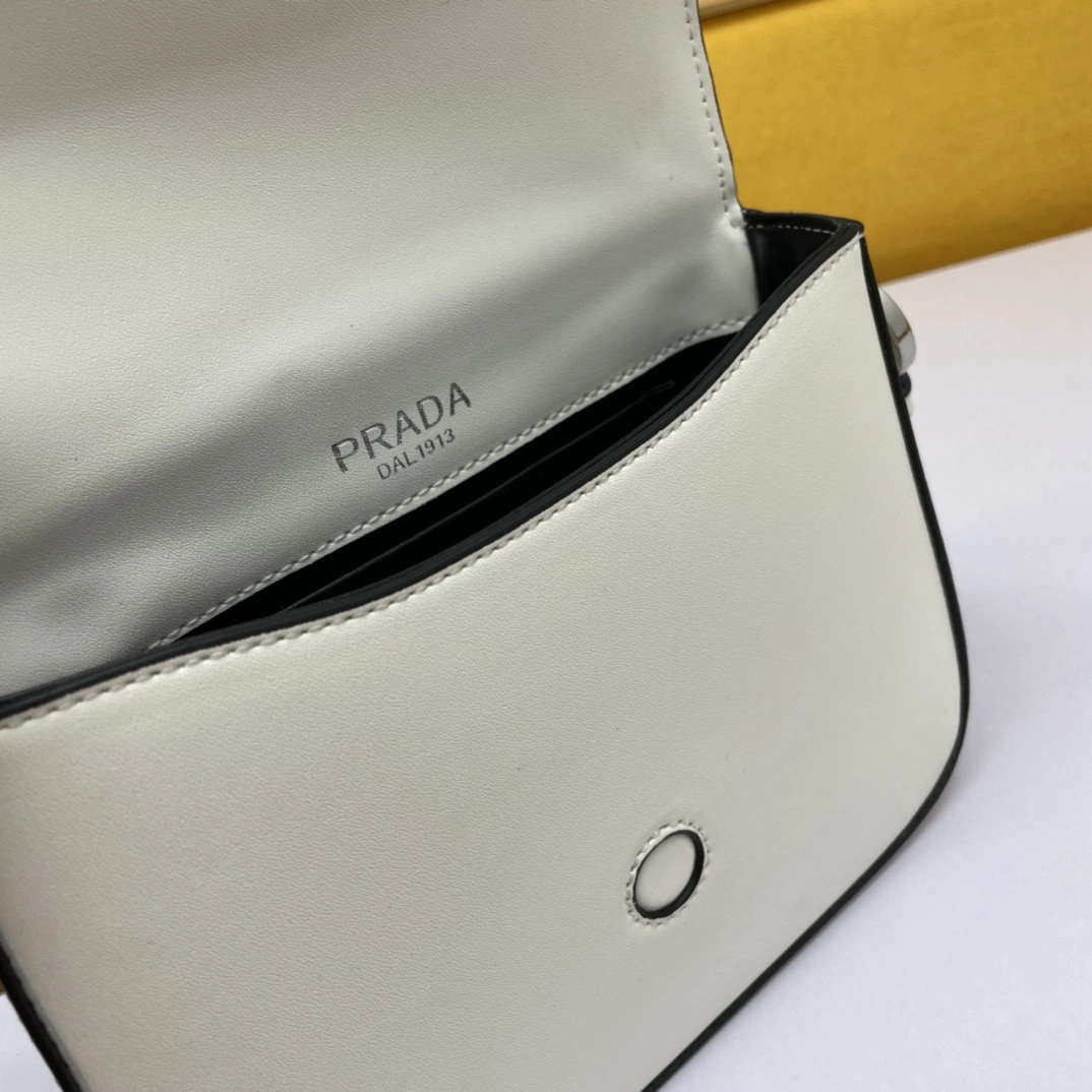 Trendy P*rada Top Bag 20*17*6cm 9487