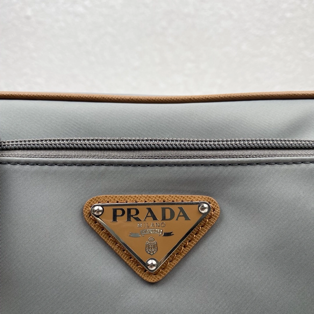 Minimalist P*rada Top Bag 21*12.5*4.5cm 9563