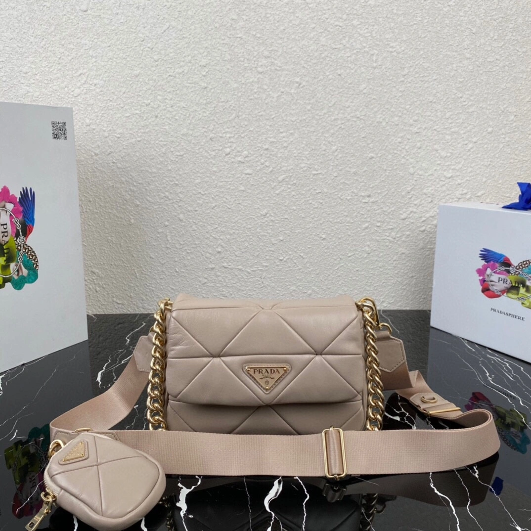 GoAnywhere P*rada Top Bag 21*16*7cm 9558