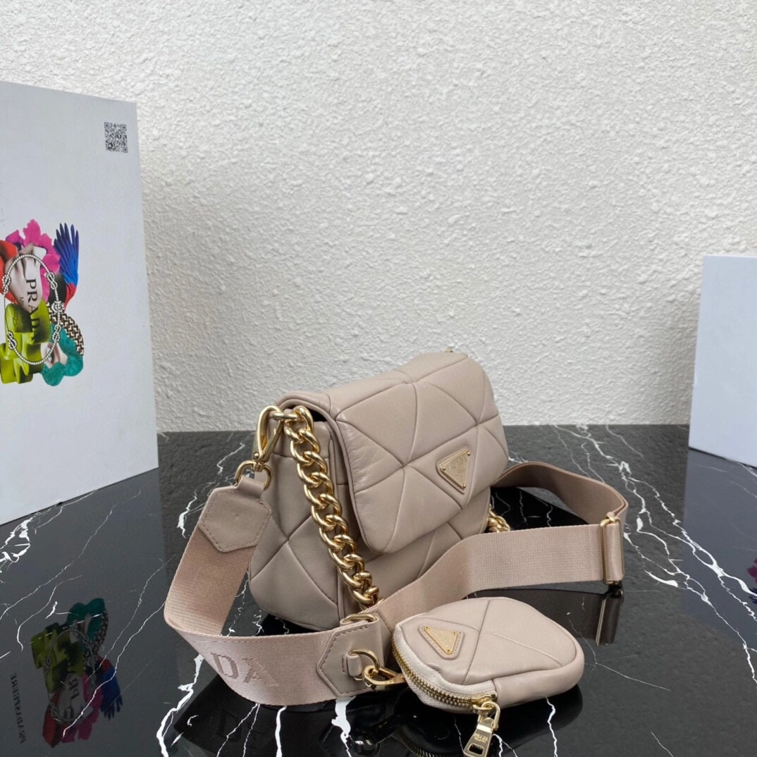 GoAnywhere P*rada Top Bag 21*16*7cm 9558