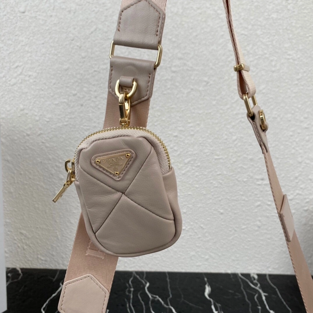 GoAnywhere P*rada Top Bag 21*16*7cm 9558