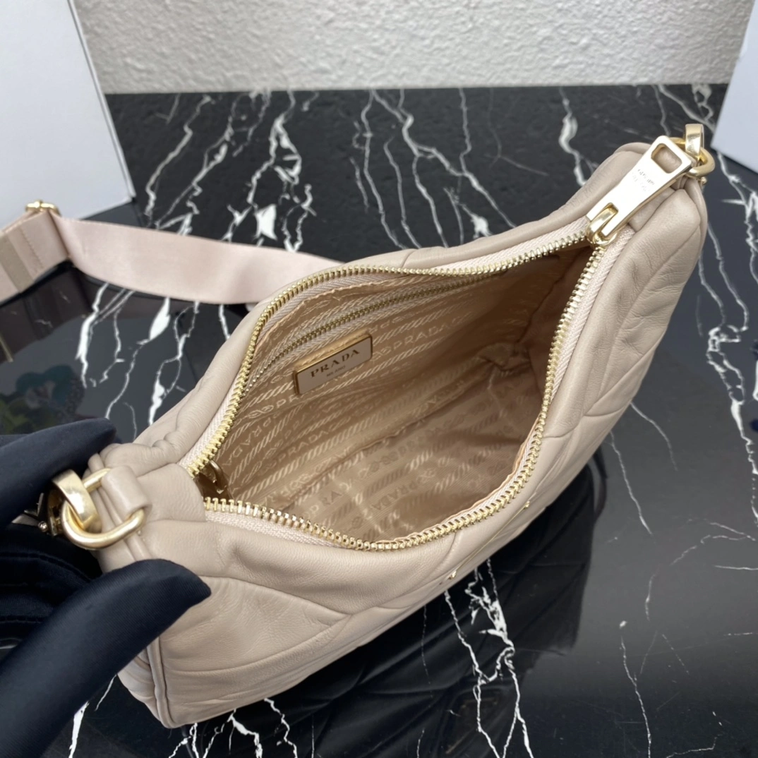 P*rada Top Bag 24*17*7cm Effortless 9566