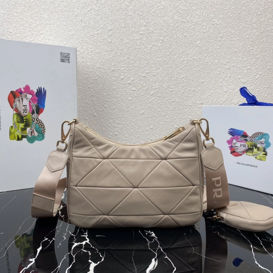 P*rada Top Bag 24*17*7cm Effortless 9566