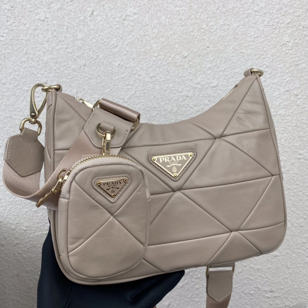P*rada Top Bag 24*17*7cm Effortless 9566
