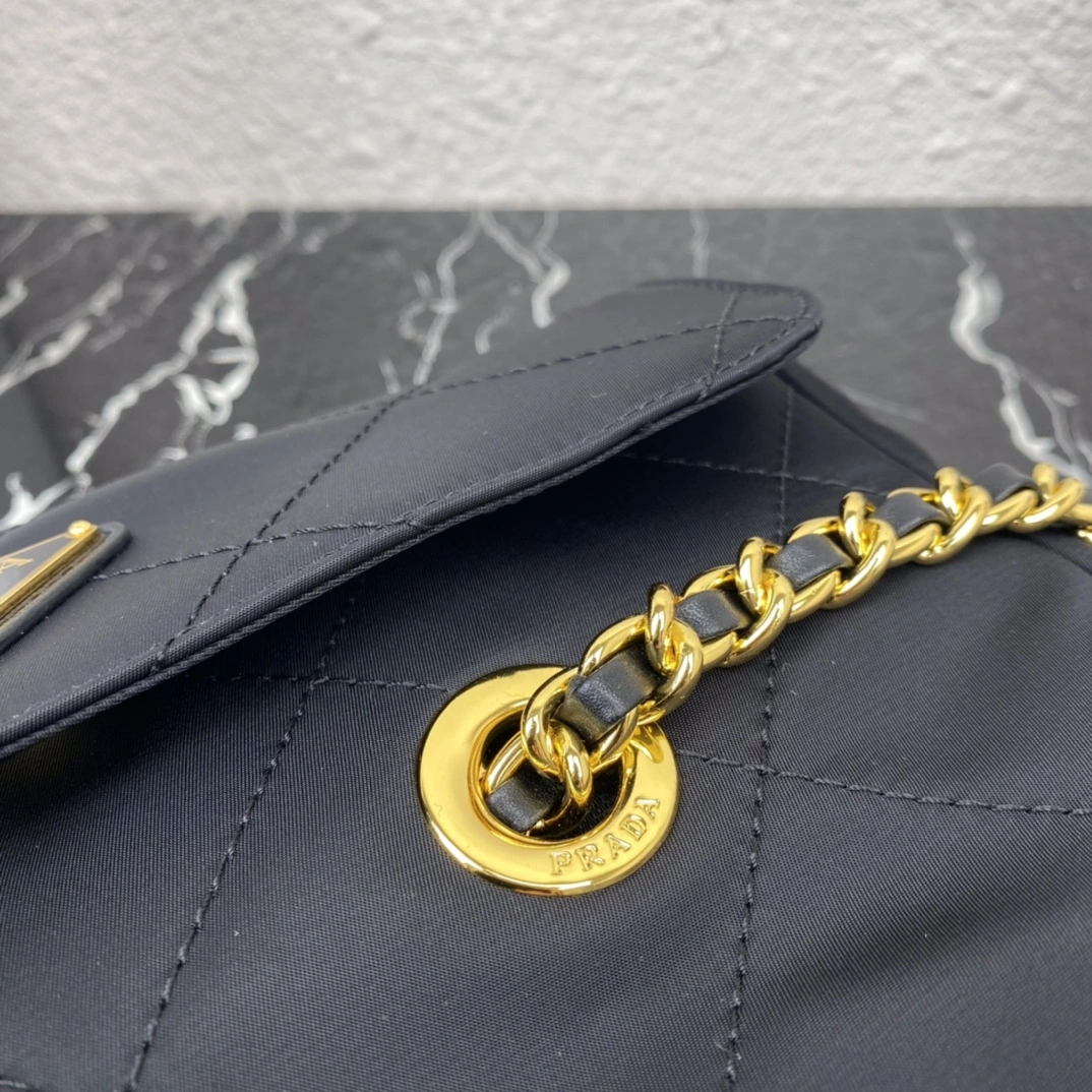 EyeCatching P*rada Top Bag 25*21*5cm 9571