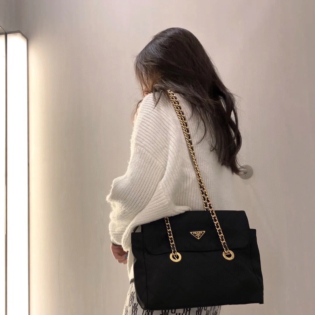 EyeCatching P*rada Top Bag 25*21*5cm 9571