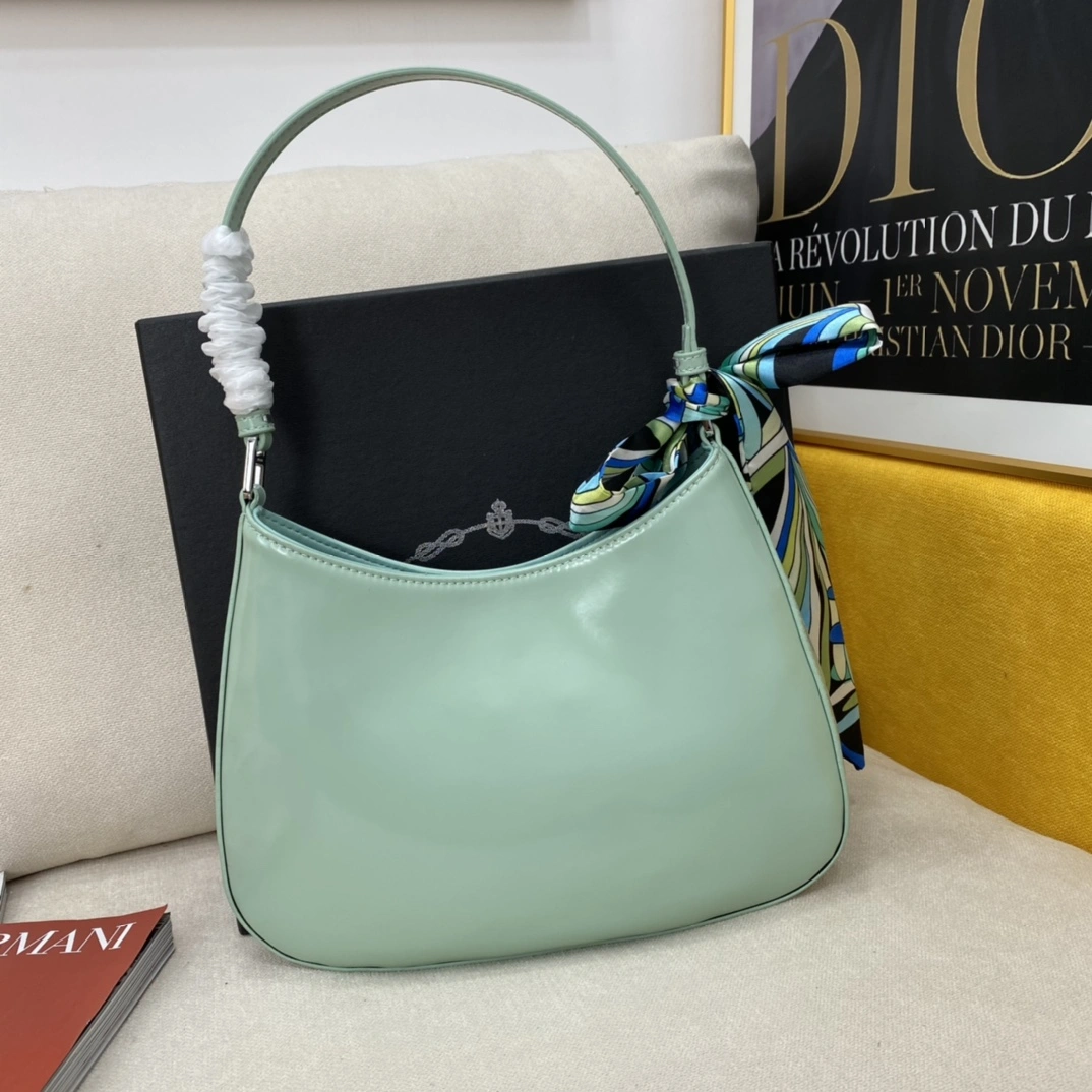 EyeCatching P*rada Top Bag 26cm 9556