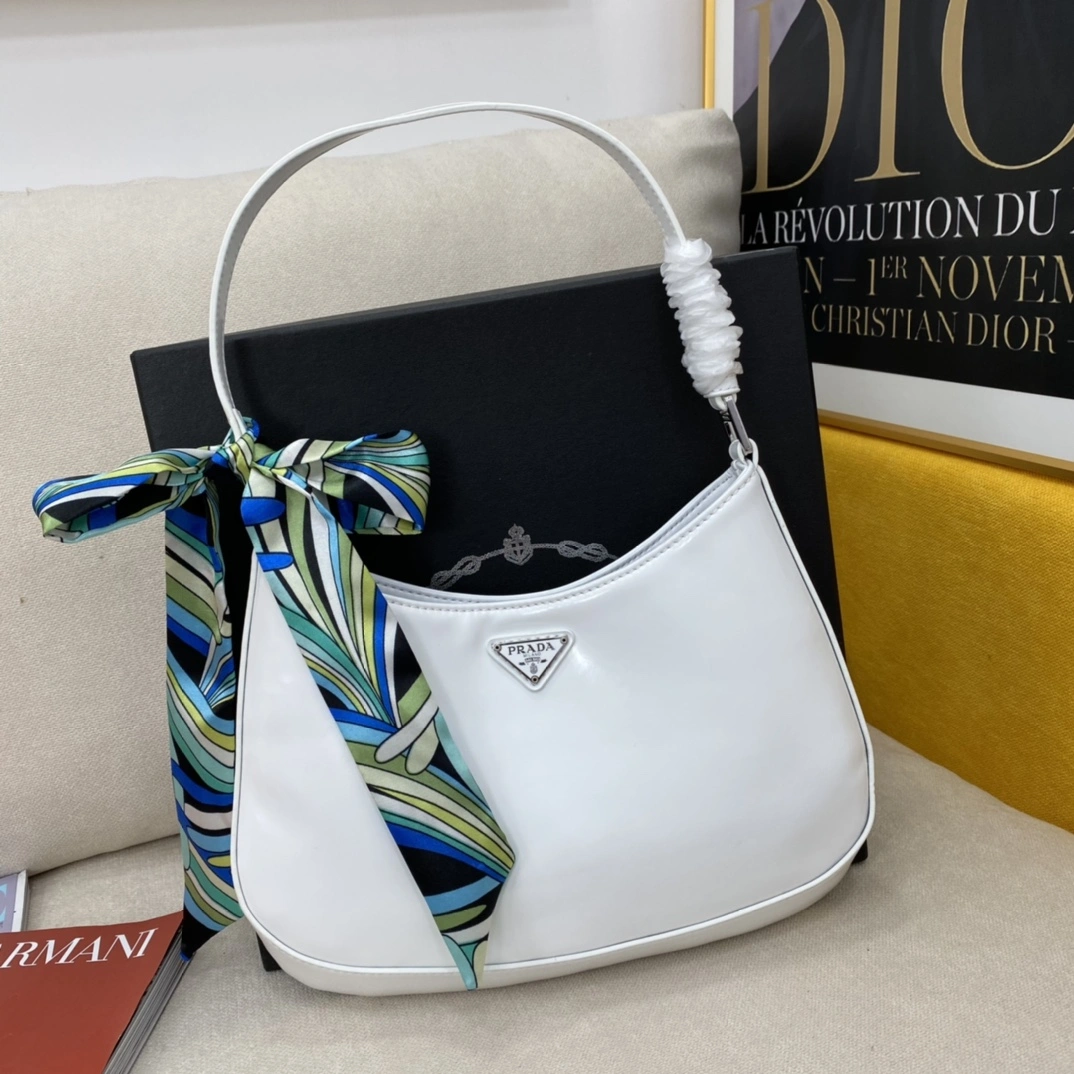 EyeCatching P*rada Top Bag 26cm 9556