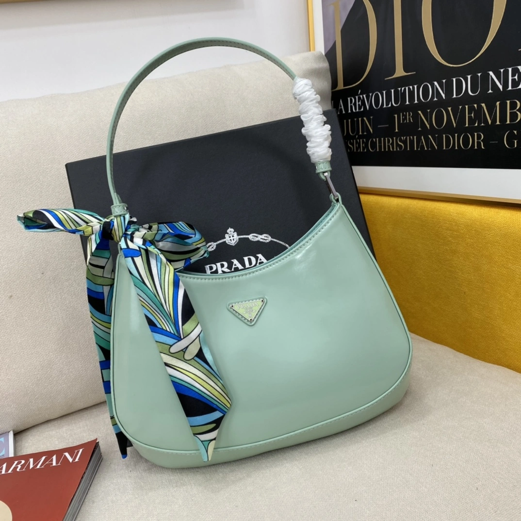 EyeCatching P*rada Top Bag 26cm 9556