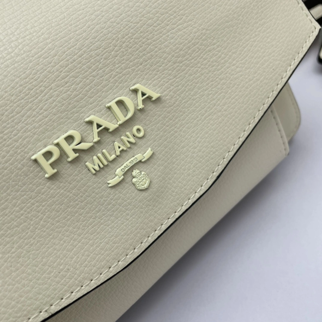 P*rada Top Bag 27*17*10cm Sporty 9550