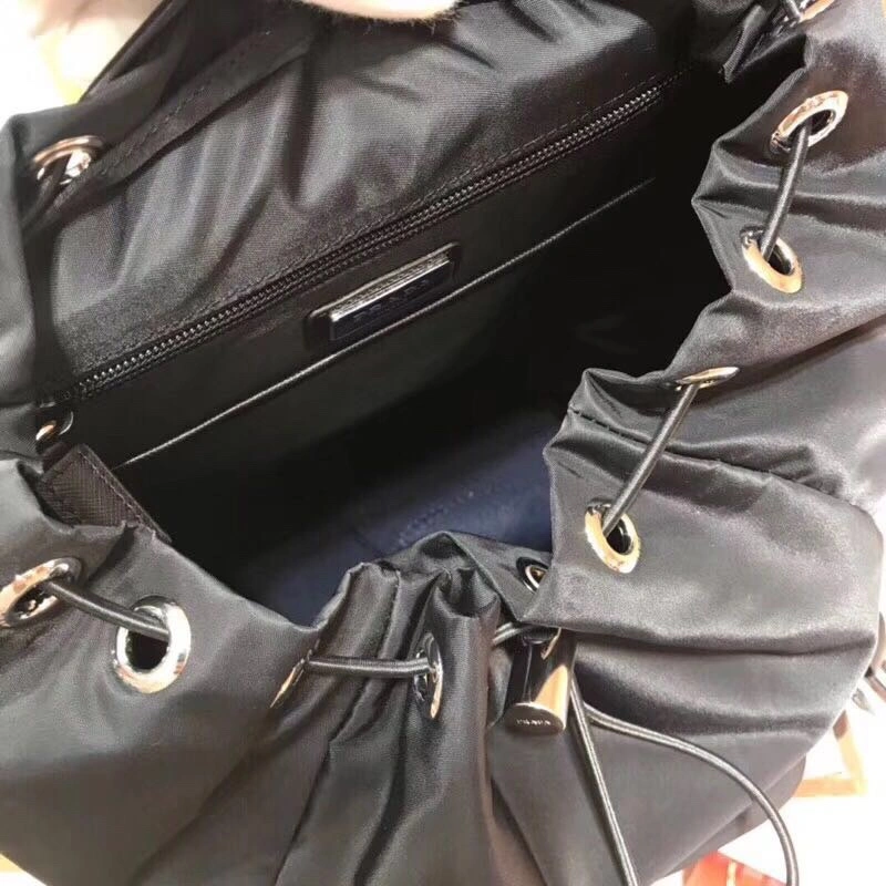 P*rada Top Bag 27*45*17cm Lightweight 9523