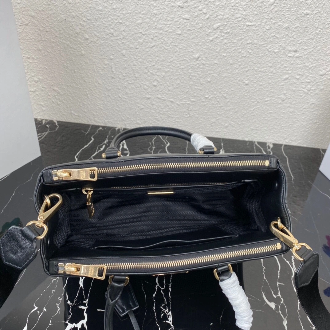 P*rada Top Bag 28×20×12cm Lightweight 9559
