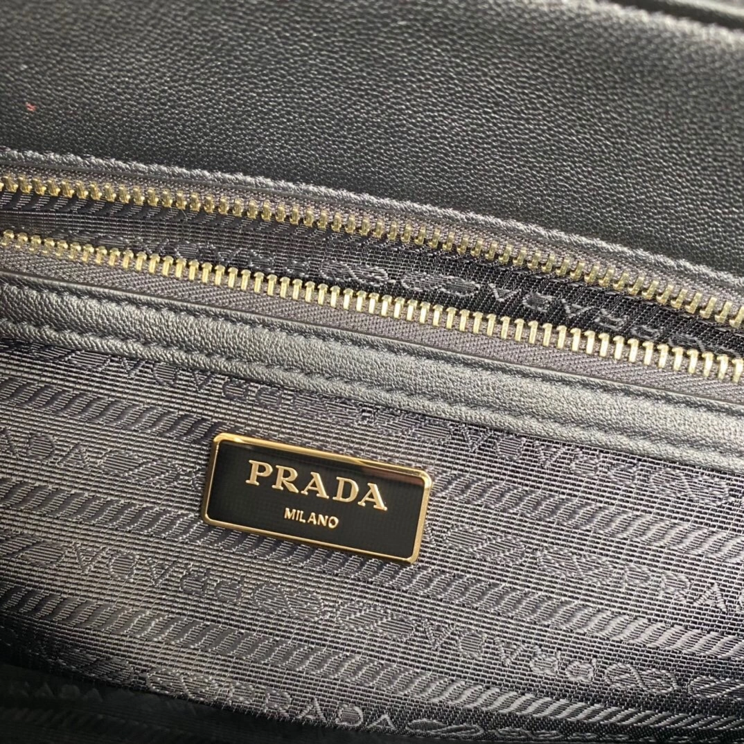 P*rada Top Bag 28×20×12cm Lightweight 9559