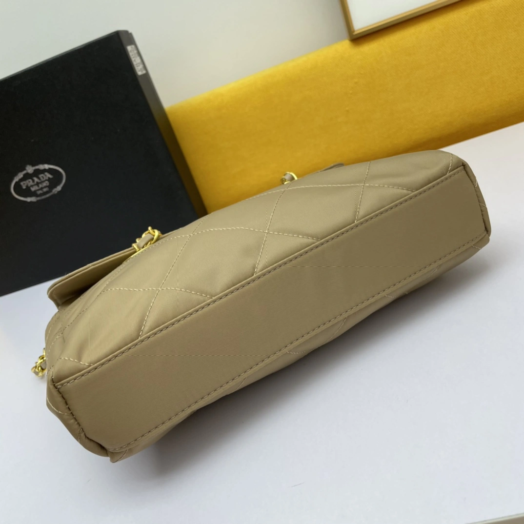 P*rada Top Bag 29*23*6cm Effortless 9494