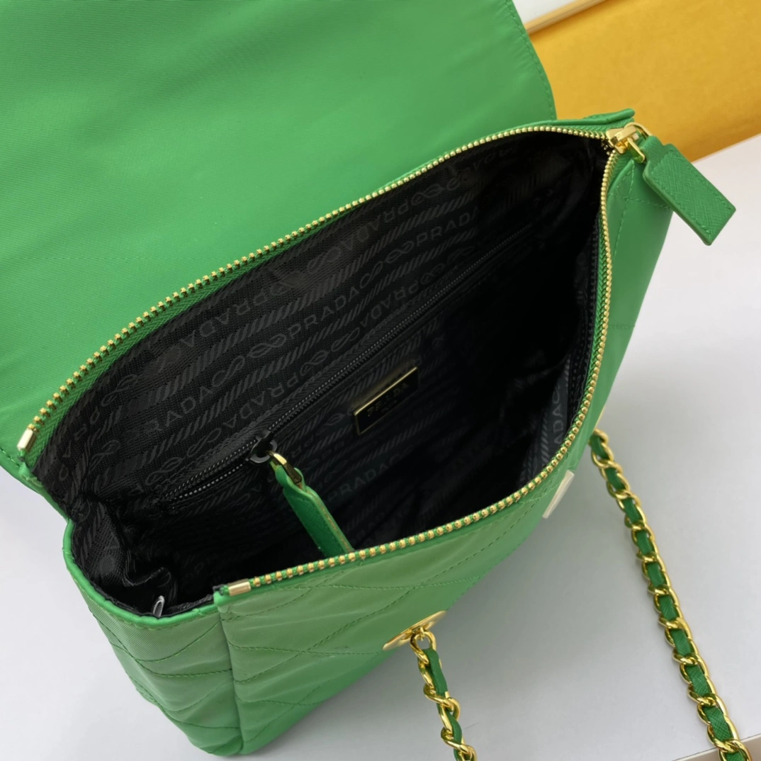 GoodFit P*rada Top Bag 29*23*6cm 9495