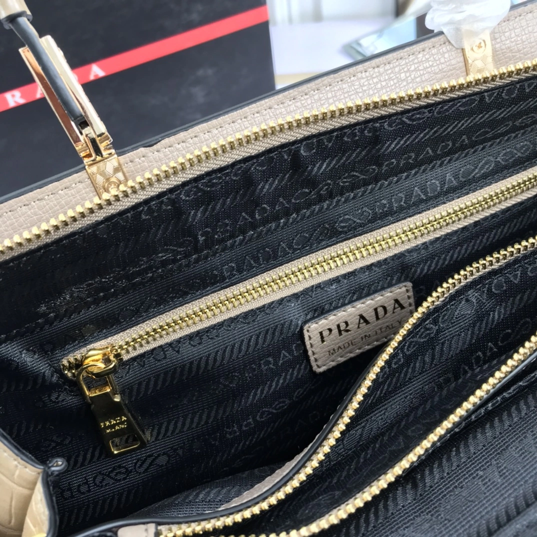 P*rada Top Bag 30*23*13cm Trendy 9512